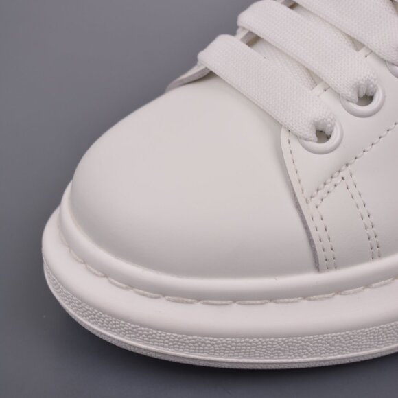 Alexander McQueen Colorful style fashion sneakers For Women - Picture 3 of 5